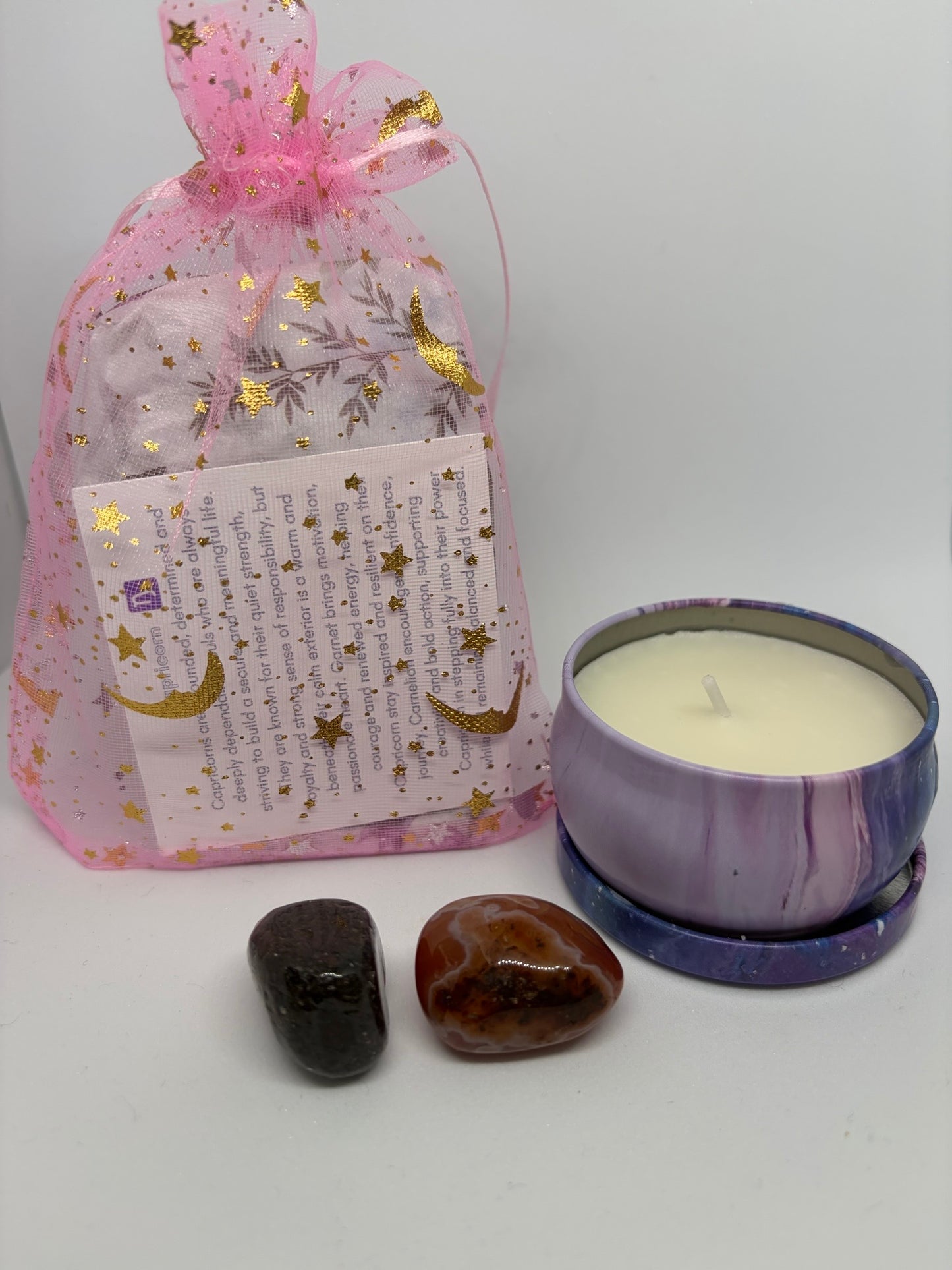 Pink Gift bag with Garnet and Carnelian crystals and soy wax candle in a tin